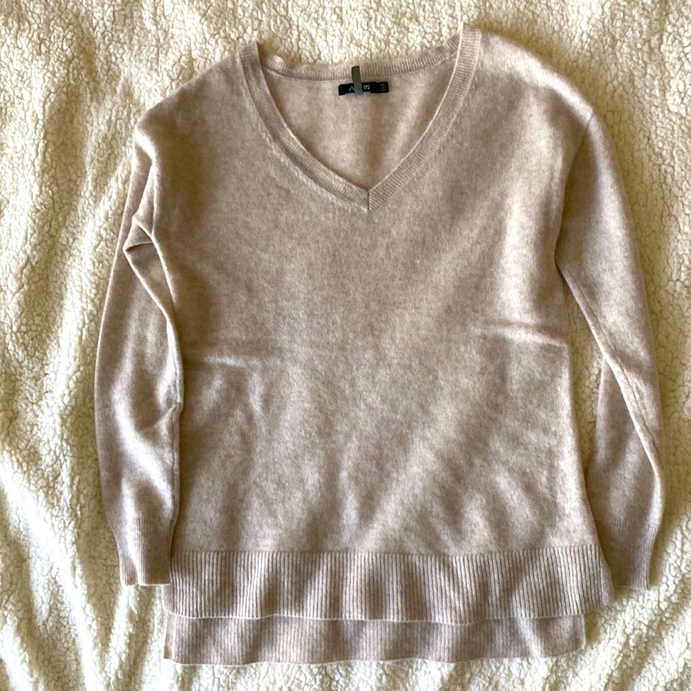 Apt 9 100% Cashmere vNeck Sweater